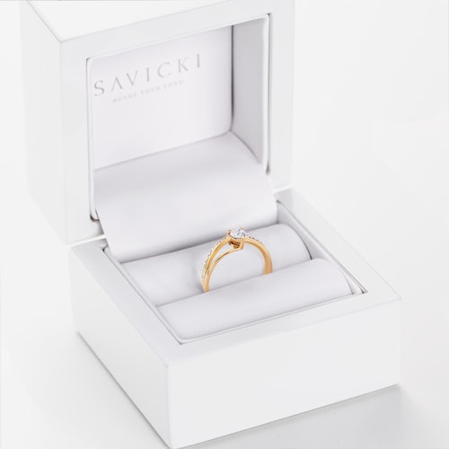 Pierścionek zaręczynowy SAVICKI: złoty, diamenty